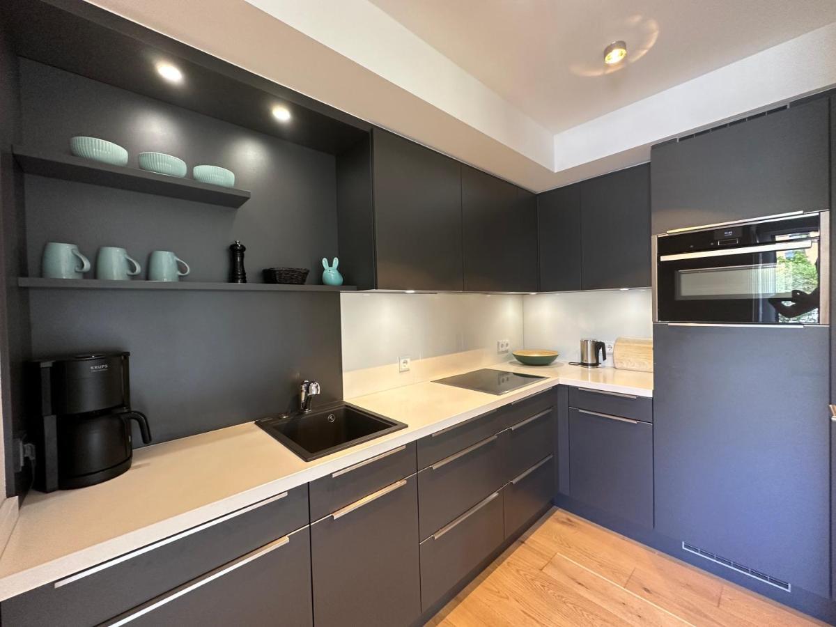 Cloud Nine Apartment *